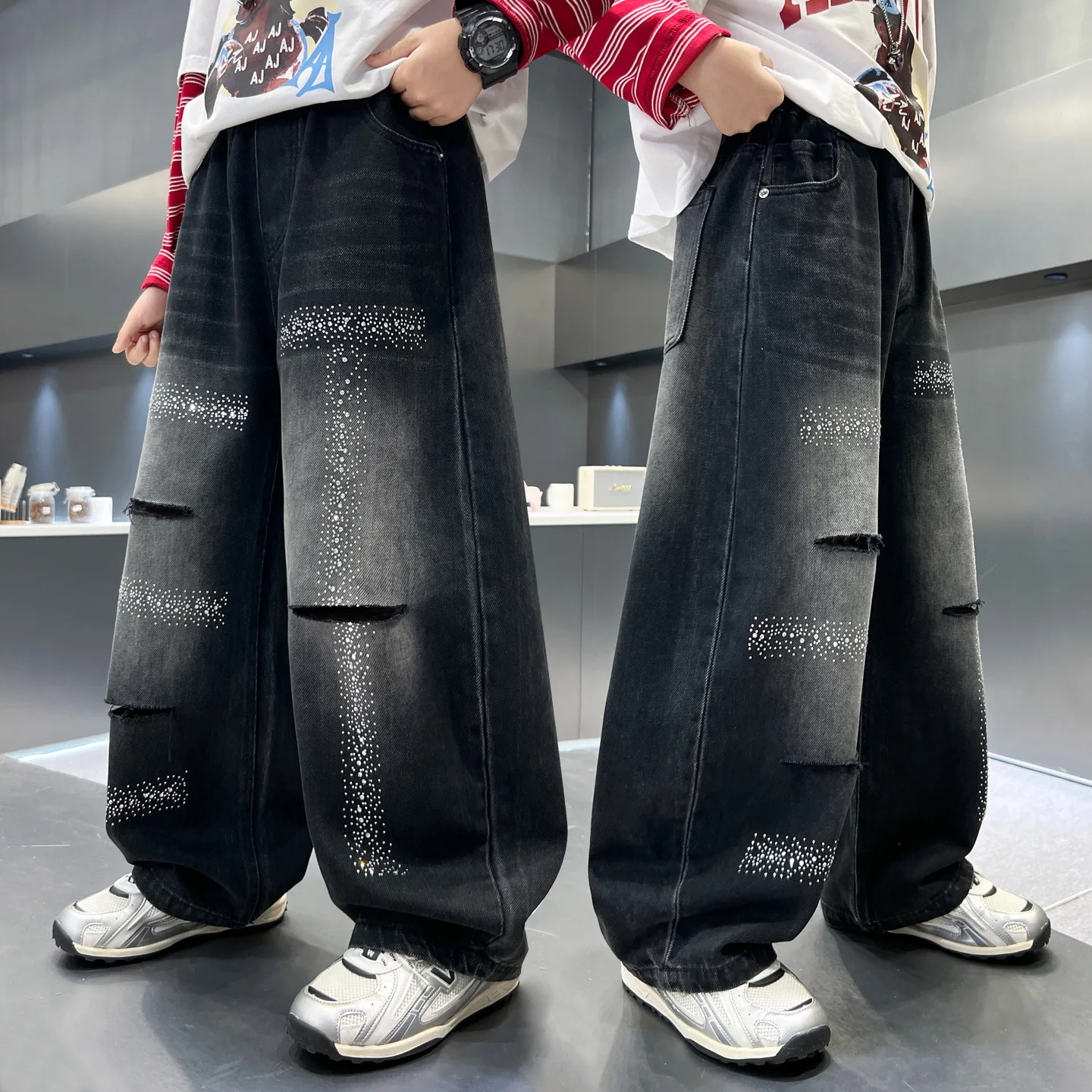 Boys Gradient Color Ripped Baggy Jeans With Holes Kids Fashion Broken Denim Pants with Rhinestone Child Retro Jeans Trousers