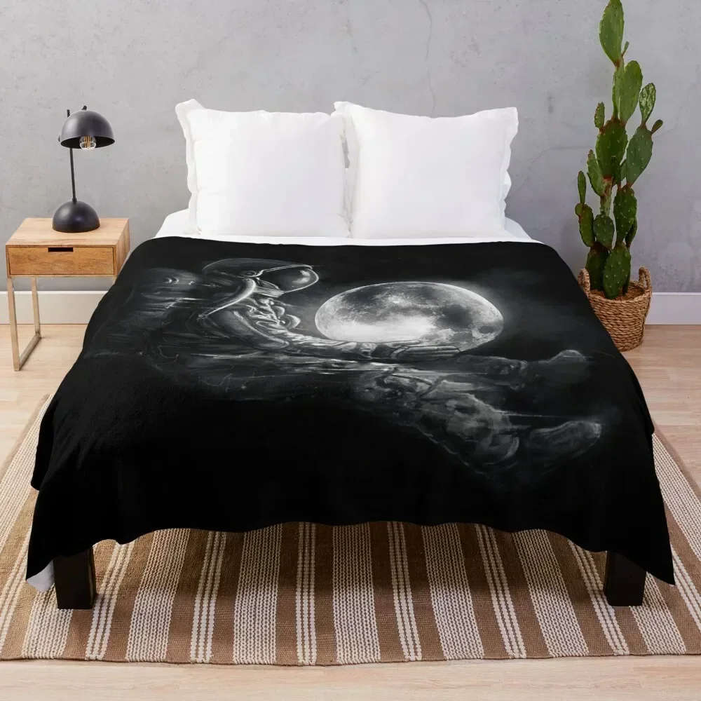

Moon Play Throw Blanket Portable Lightweight Blanket for Travel Camping