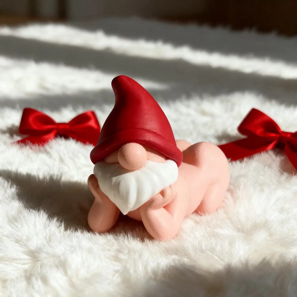 Christmas Funny Dwarf Statue Ornaments, 3D Printed Cute, Funny and Playful Small Ornaments, Christmas Desktop Decorations