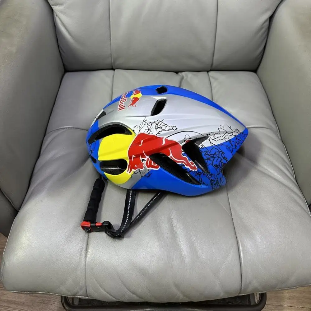 New Red Bull Mountain Bike Pneumatic Helmet  Road Red Bull Breaking Wind Ultra Light and High end Men's and Women's MTB helmet