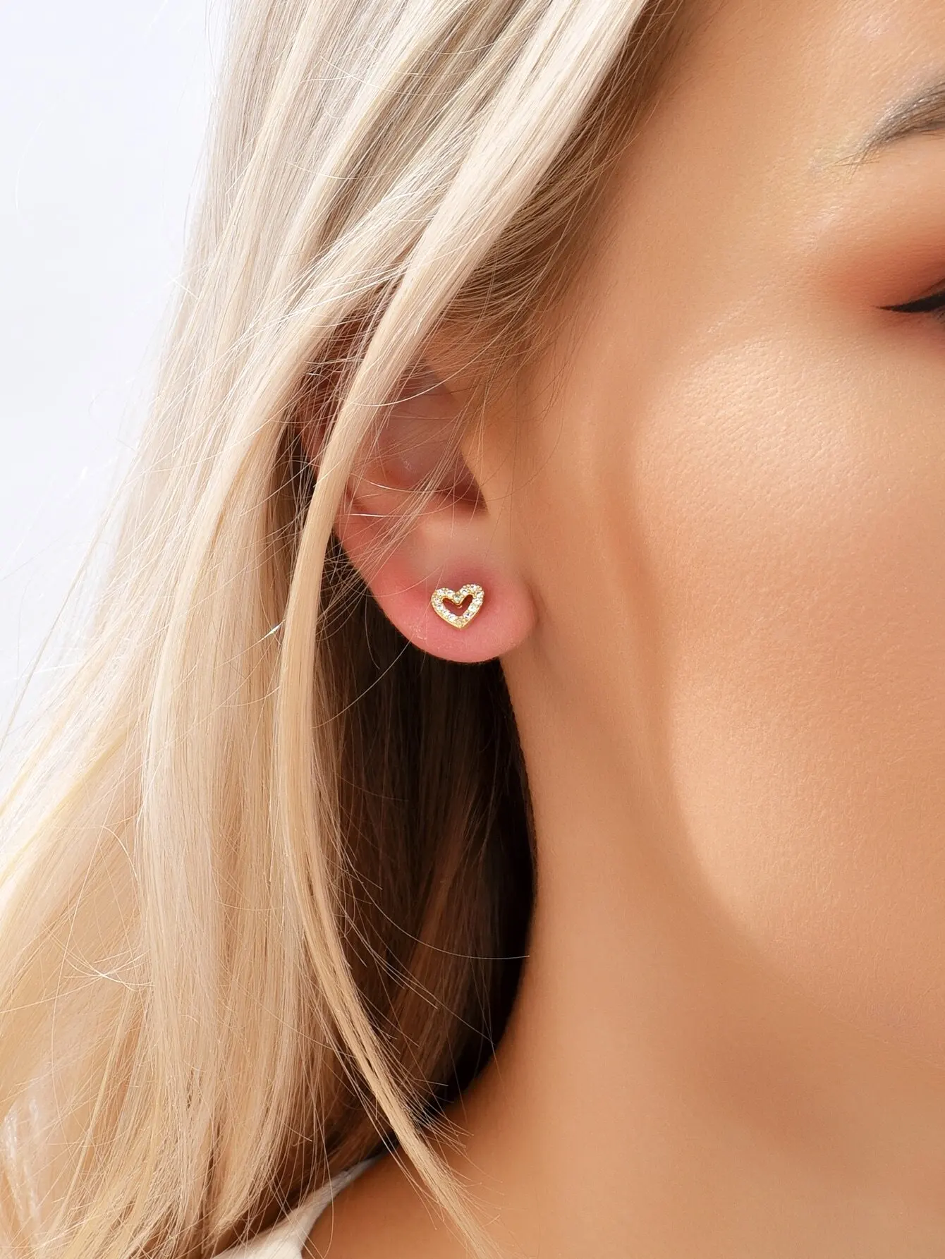 

Cubic Zirconia Heart Stud Earrings for Valentine's Day, Mother's Day Gift