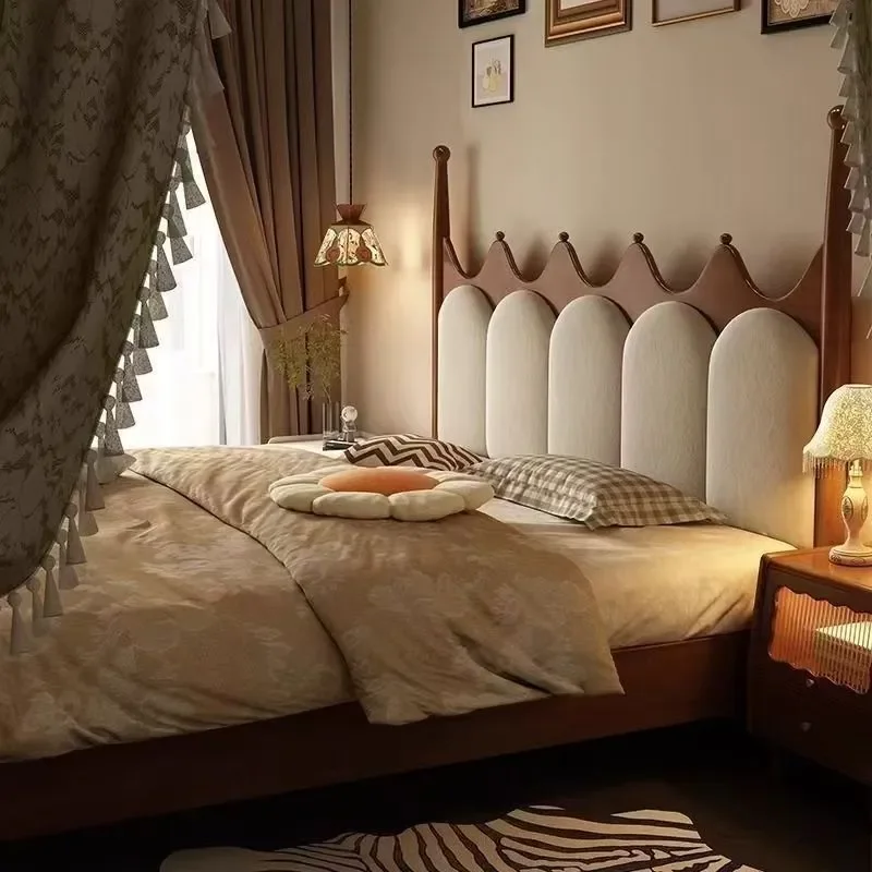 for French Retro Wooden Bed Crown 1.5m Master Bedroom Small Double Bed American Cream Antique Style Soft Upholstered Bed