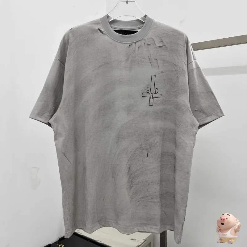 

Streetwear New Fasion Cross Logo Print Mud Dyeing ERD T Shirt Men Women Damaged Hole T-Shirt Enfants Riches Deprimes Tee Tops