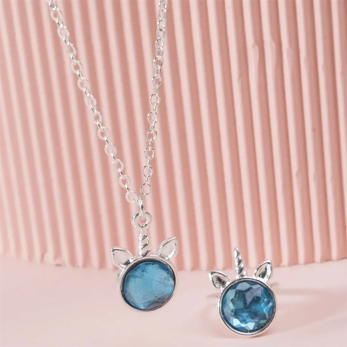 2Pcs Unicorn Themed Jewelry Set Pink Blue Crystal Necklace Ring Dress Up Pretend Play Gift for Girls