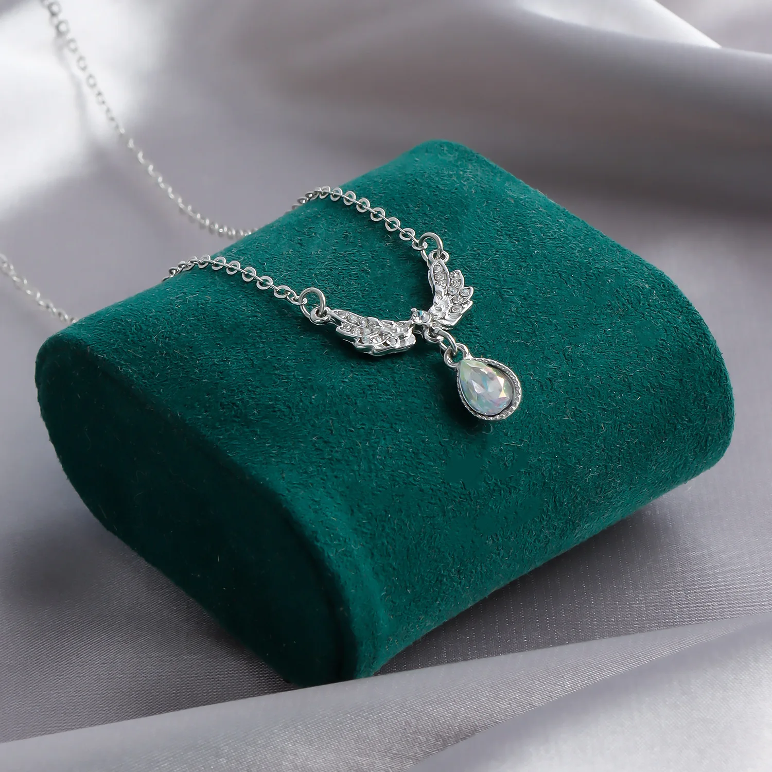 شخصية الموضة أجنحة الملاك قلادة قلادة المتخصصة الفاخرة حفل زفاف المرأة Clarbone قلادة عطلة مجوهرات هدية