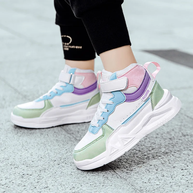 أحذية رياضية عصرية للأطفال البنات أحذية رياضية عالية الجودة تصميم نعل سميك للأطفال أحذية جلدية مضادة للانزلاق ملابس غير رسمية للارتداء اليومي