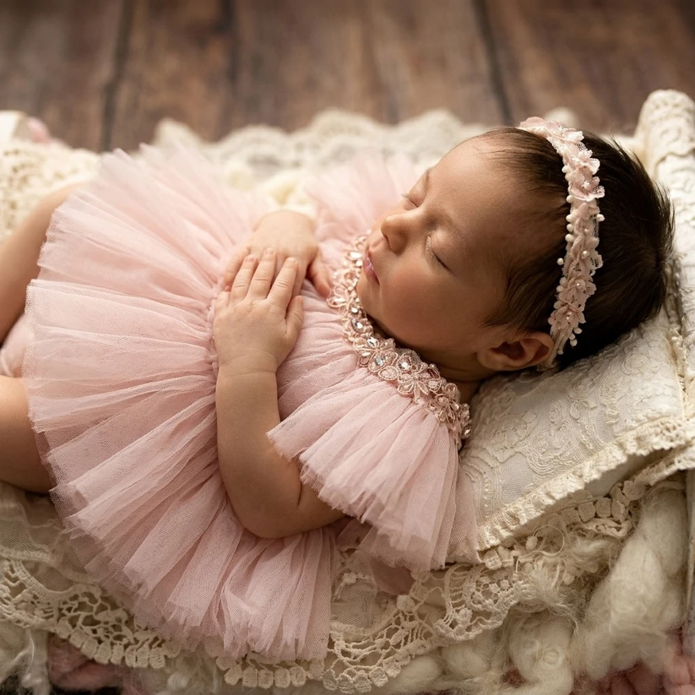 Newborn Photography Props Floral Cotton Romper Vintage Baby Outfit Infant Photoshoot Clothes Studio Posing Ruffle Bodysuit view 3