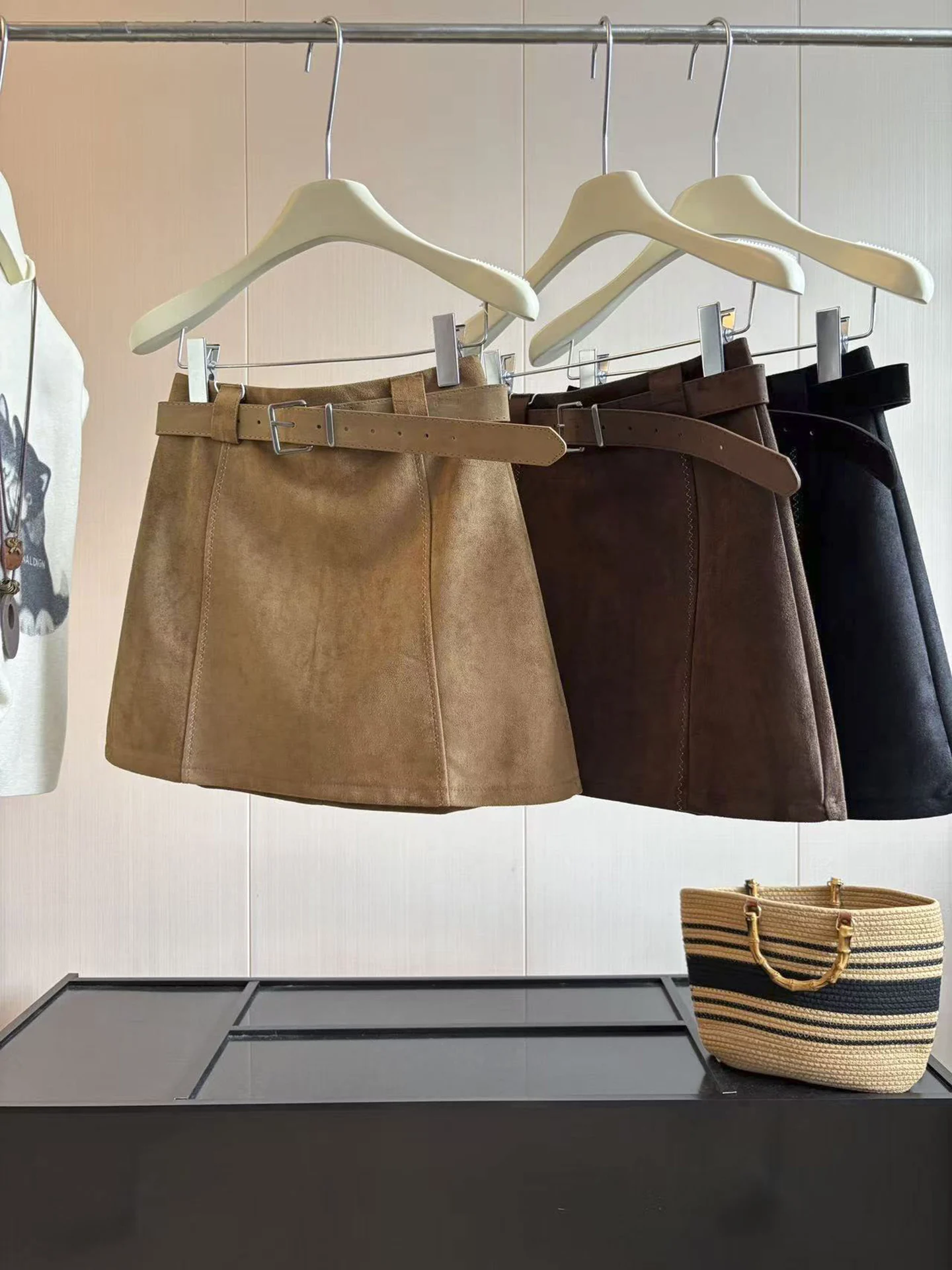 High Waist A-Line  Skirt Women's Brown Suede Half Body Skirt Autumn Winter Small Size Wrap High Waist Coffee Short Skirt