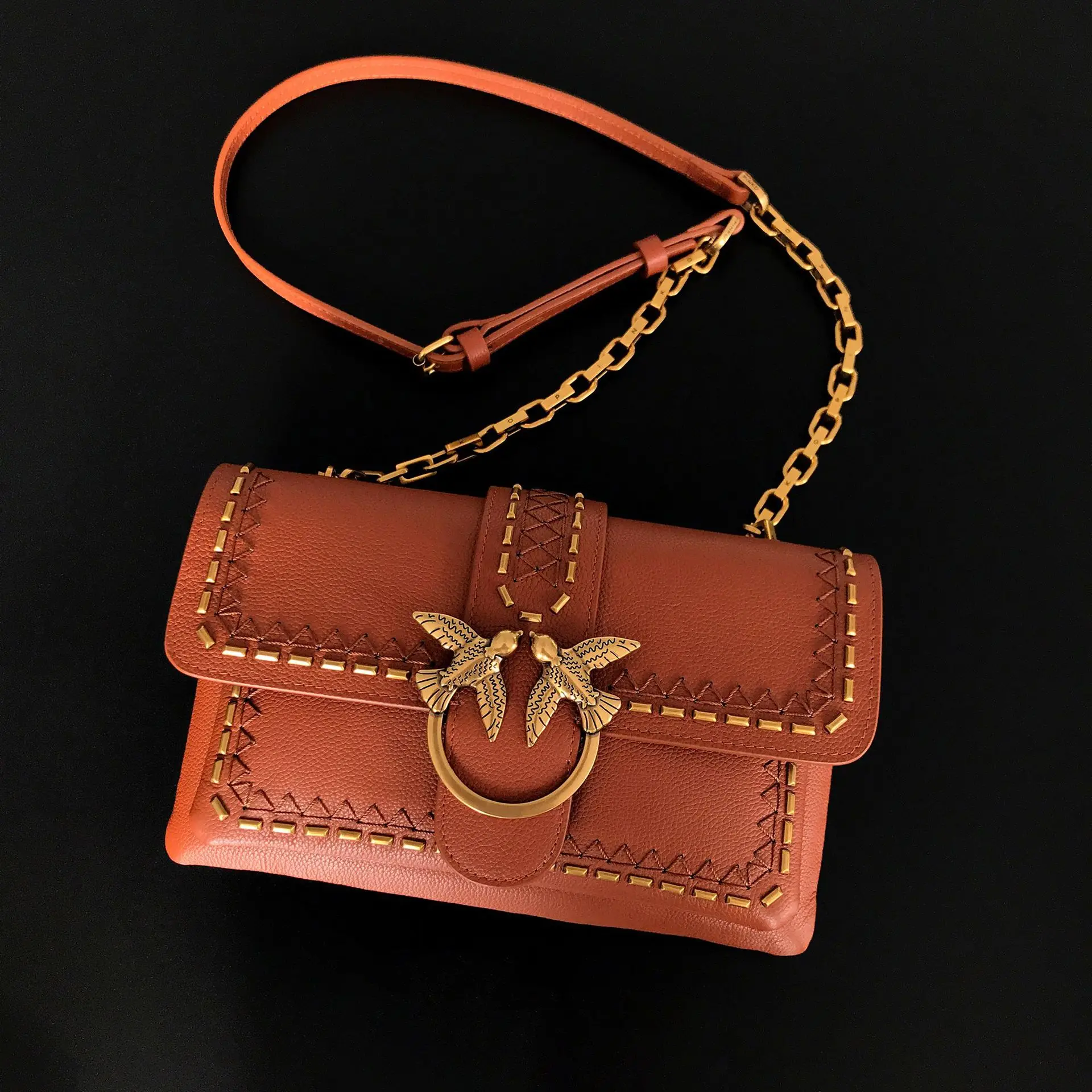 Nieuwe handgestikte lederen schoudertas met ketting, echt lederen crossbody tas, premium dagelijkse handtas
