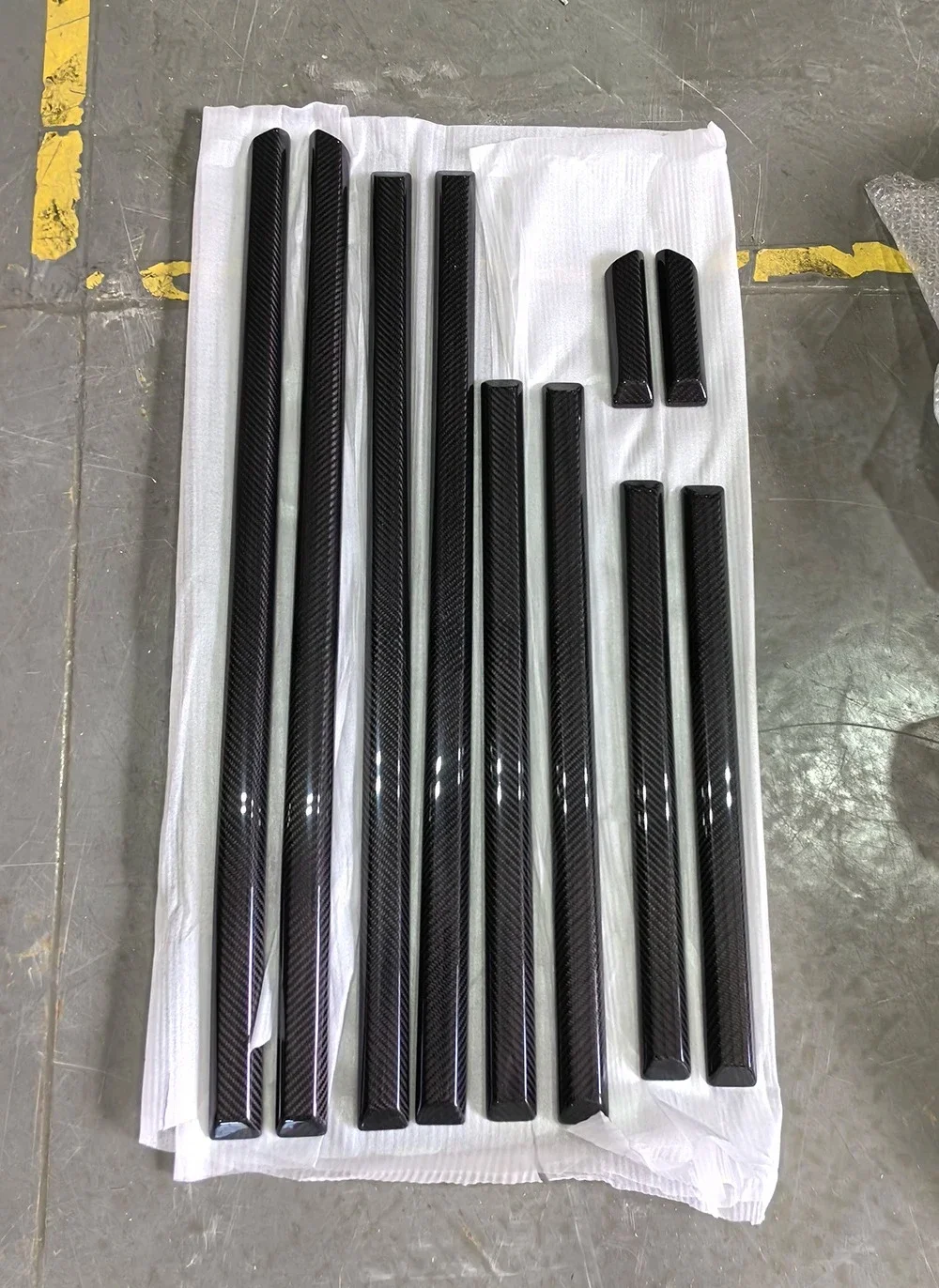 Dry Carbon Fiber Matte Black Sticker Side Molding Trim Kit for Mercedes G Class W463 Car Exterior Decoration