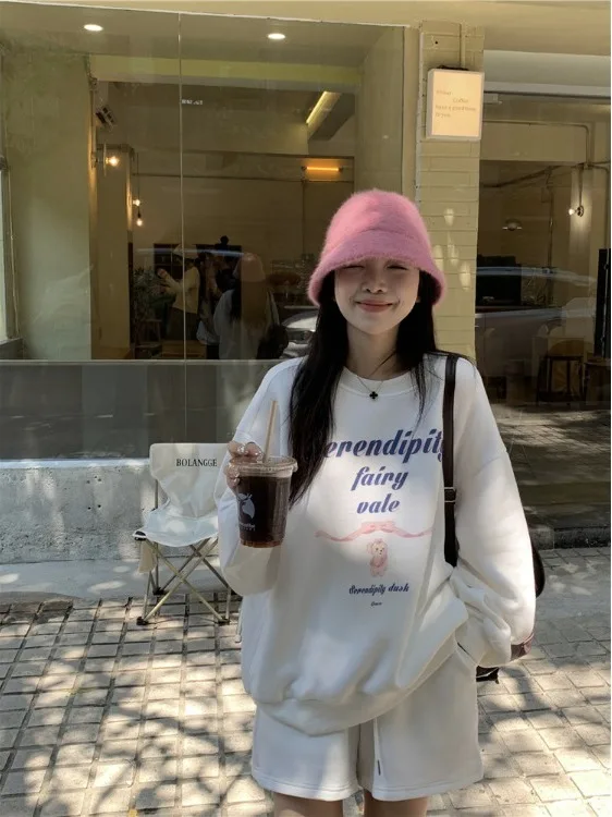 

Модный свитшот оверсайз в стиле Soft Girl, милый топ в студенческом стиле, спортивная толстовка с капюшоном, шикарный повседневный уличный стиль с длинным рукавом, круглым вырезом и принтом