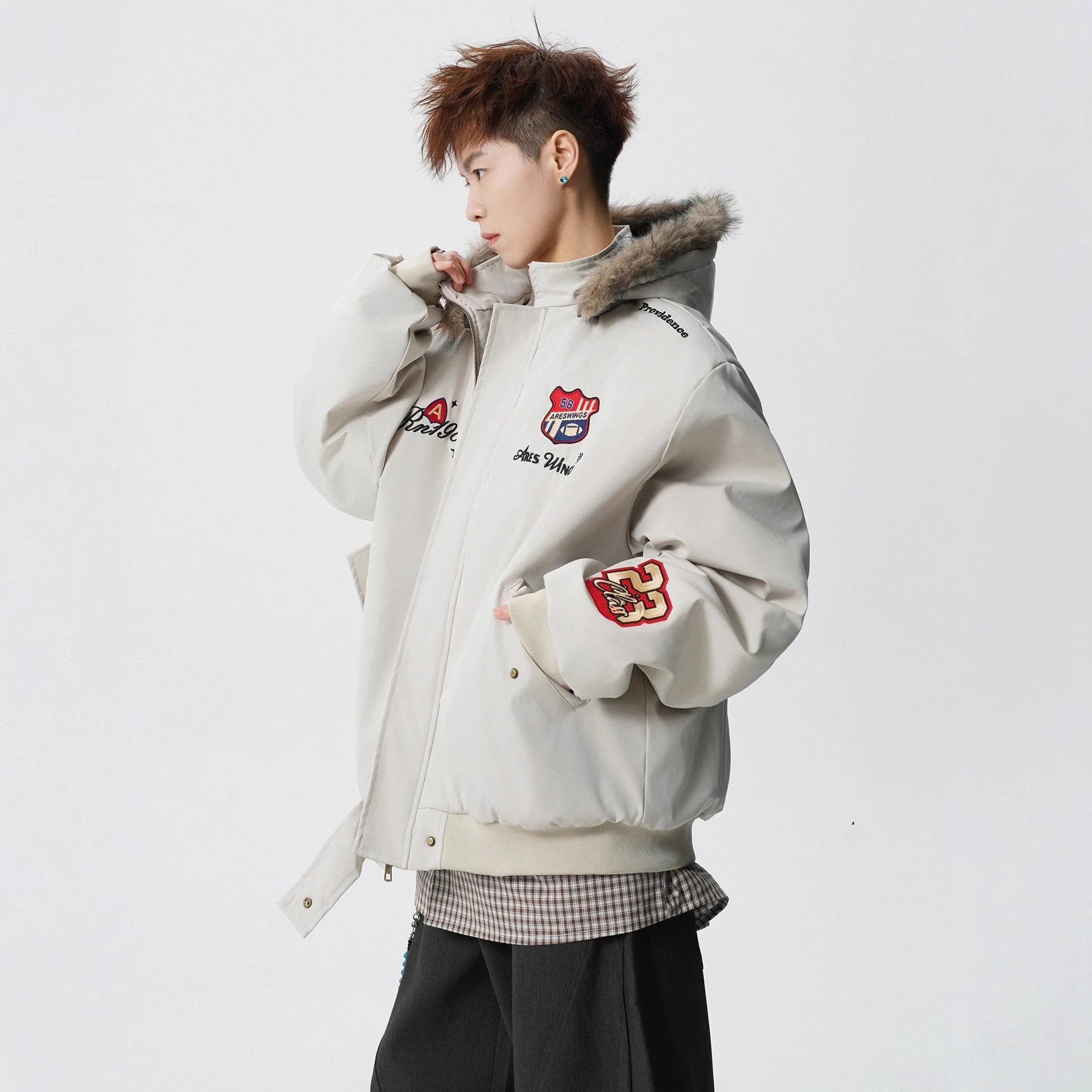 2025 Winter New Fashion Embroidered Fur Cotton Clothes for Men and Women Thickened Warm Commuting Coldproof Casual Jackets