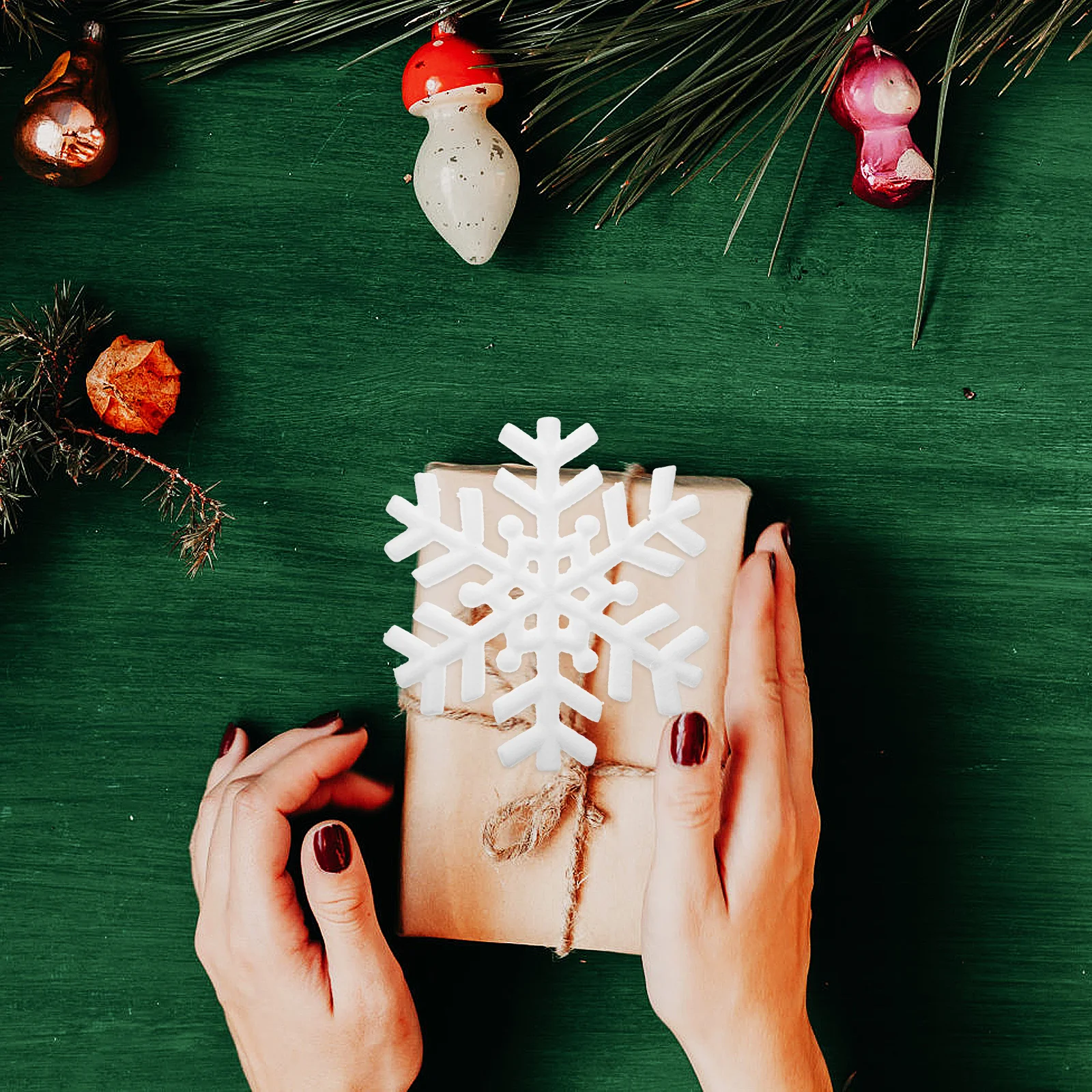 

3Pcs Unfinished Christmas Snowflake Ornaments DIY White Snowflake Craft Decoration Supplies for Kids Room Ornament