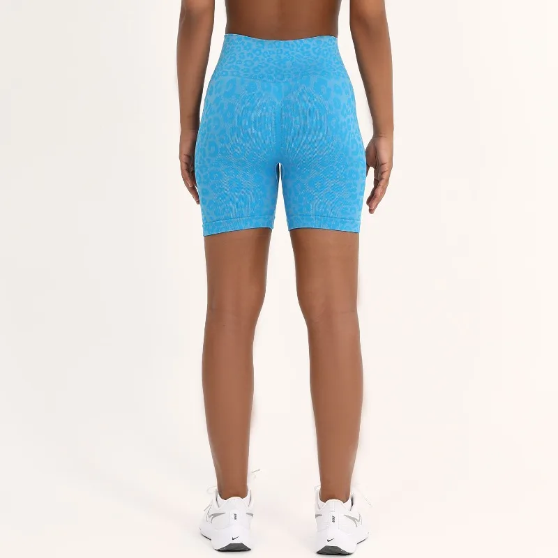 ​ ​ Pantaloncini da yoga da donna a vita alta con stampa leopardata Pantaloncini da allenamento per il sollevamento del sedere Pantaloncini sottili a tre punti da palestra senza cuciture