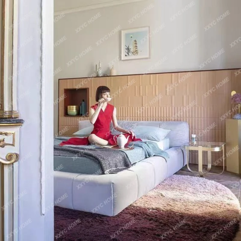 

Минималистичная современная новая кровать для главной спальни, большая, из матовой ткани, высококачественная, с плоским основанием.