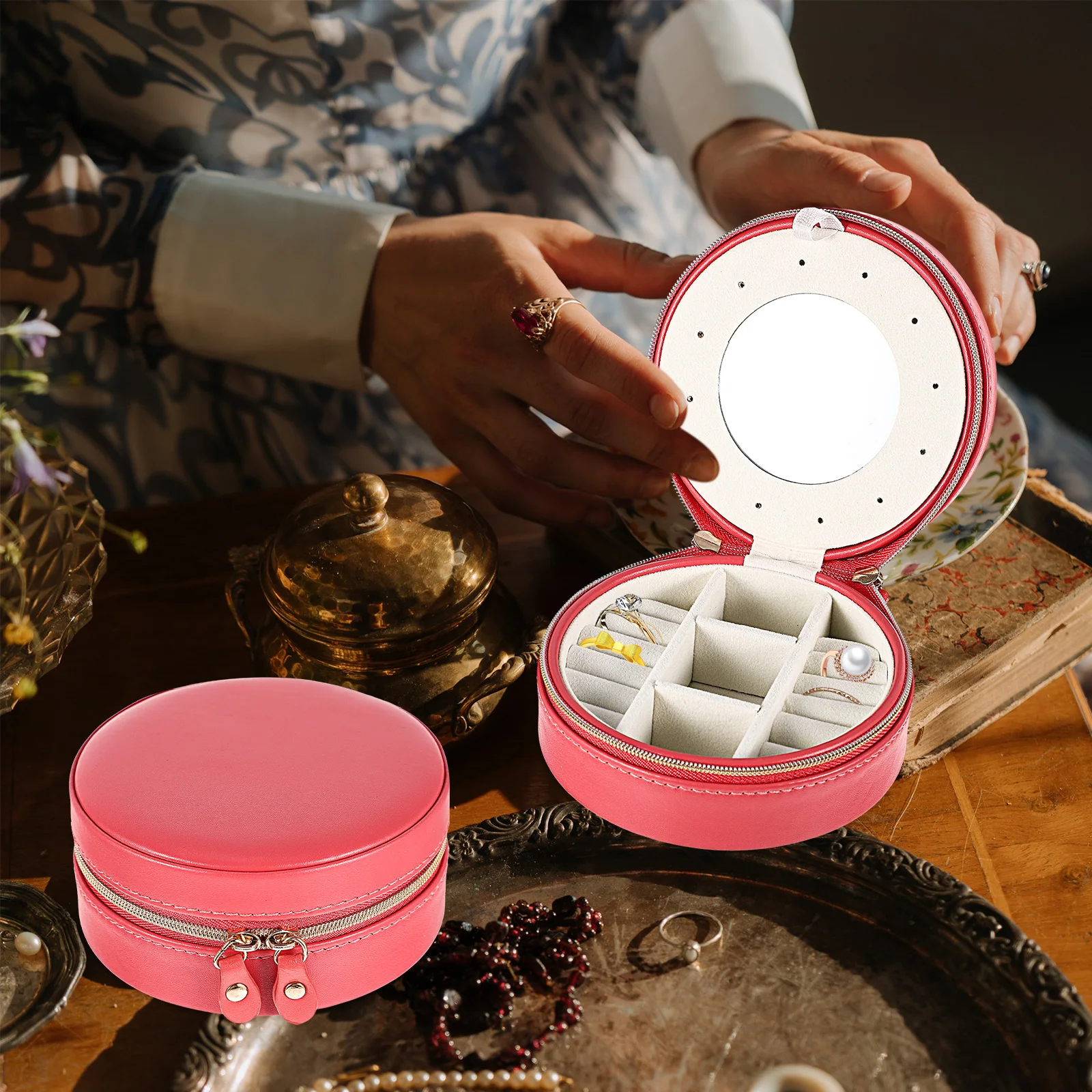 

Портативная шкатулка для хранения ювелирных изделий, контейнер для путешествий, органайзер из искусственной кожи с жемчужным флисом, 10 слотов, 3 отделения, легкий, компактный для женщин и девочек