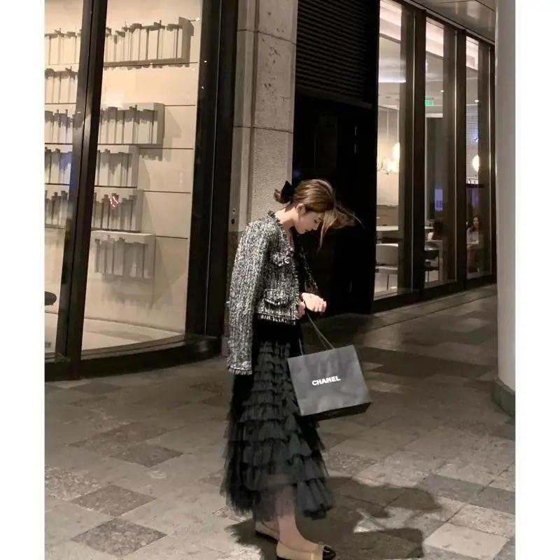 

Elegant Black Cake Skirt Mid-Length Women's Half Skirt Belly Concealing Polyester Fiber Gored Skirt Korean Style Commute