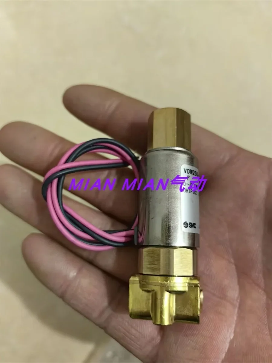 SMC original solenoid valve VDW250-4G/5G-1/2-01/M5/A/B/G/H/J/L-X23-F