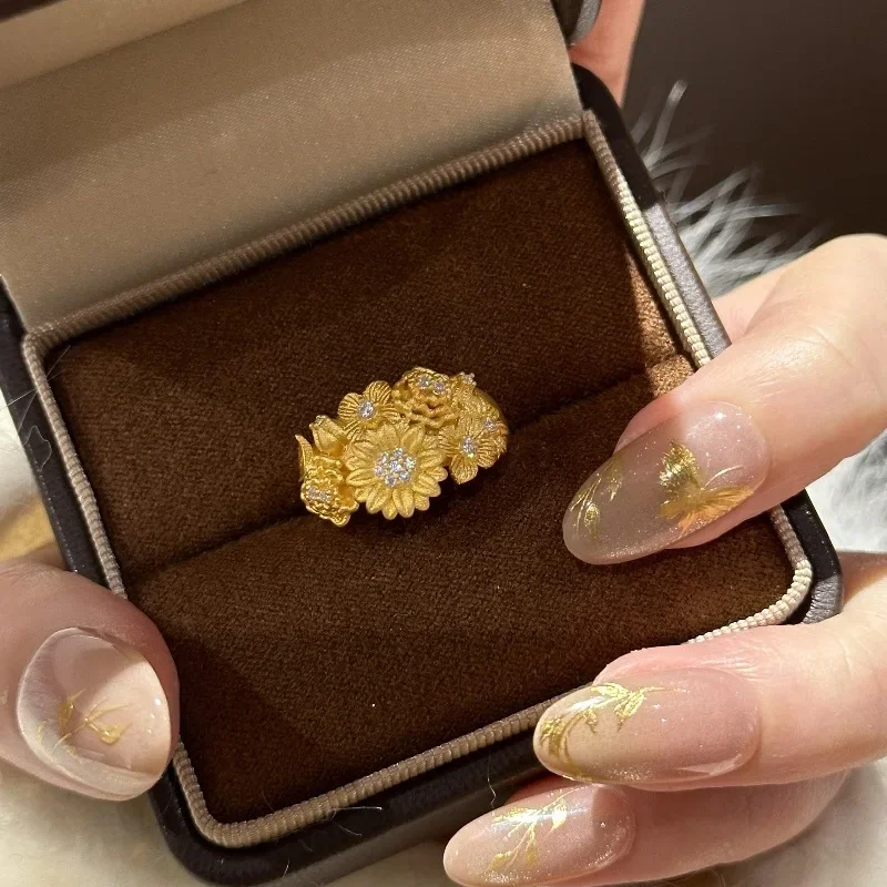Light luxury retro high-end brushed floral daisy rings for women inlay diamonds exquisite palace style ring wedding jewelry gift