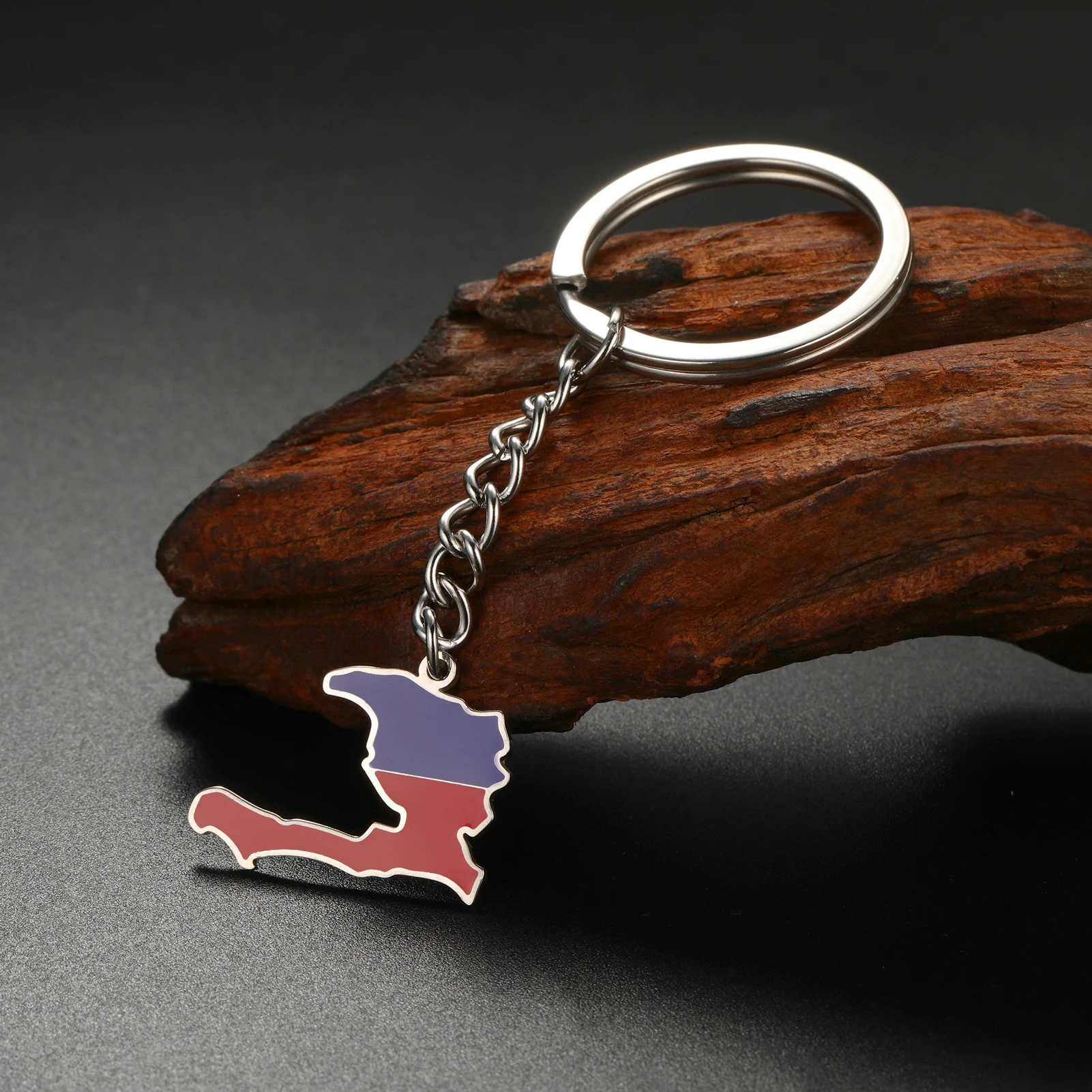 Skyrim الملونة بالتنقيط النفط هايتي قلادة على شكل خريطة المفاتيح الفولاذ المقاوم للصدأ الرجال والنساء العلم الوطني المفاتيح مجوهرات وطنية #3