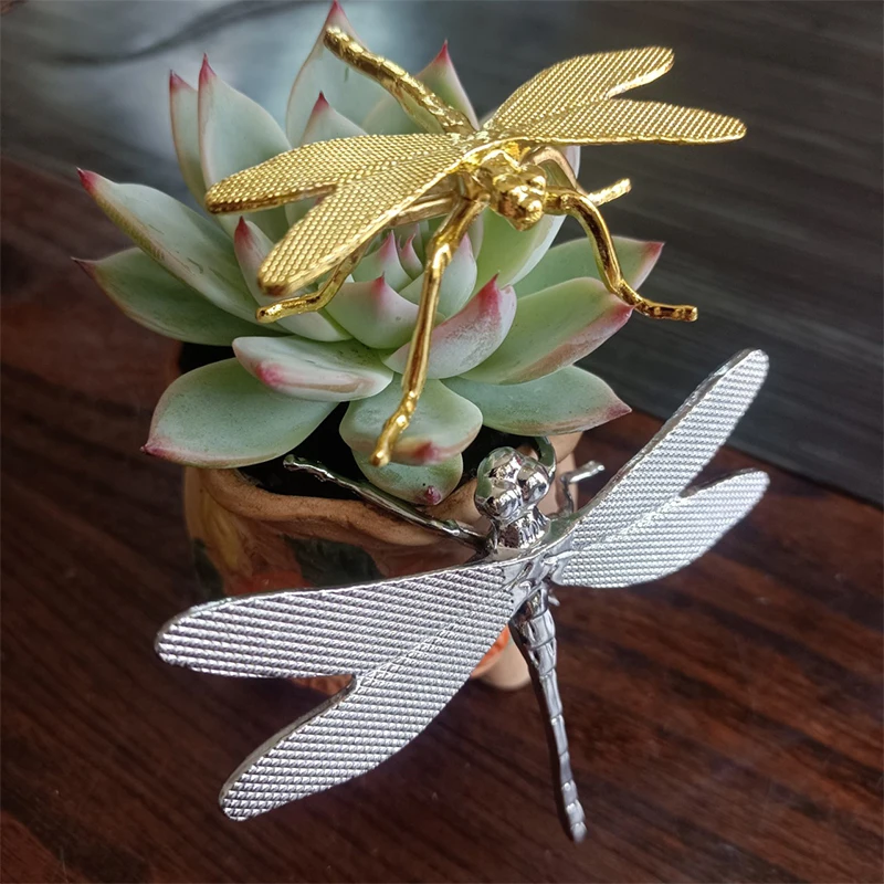 Creative Metal Dragonfly Tea Pet Ornaments Miniature Insects Figurine Pot Cover Tray Rack Table Decoration Flowerpot Accessories