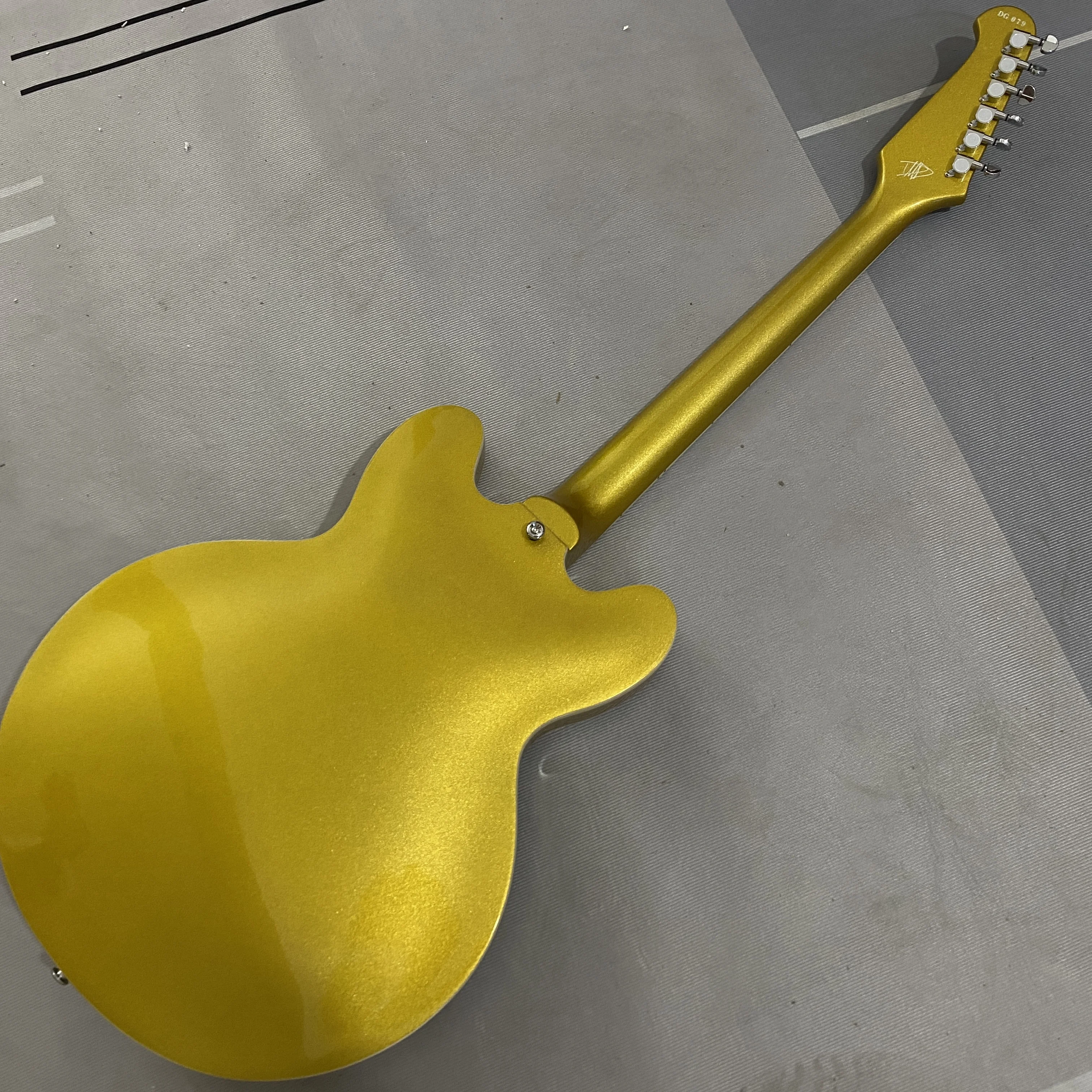 Gitara elektryczna typu half hollow, podstrunnica z palisandru, przetworniki HH, 22 progi, chromowany osprzęt, korpus z klonu, darmowa wysyłka