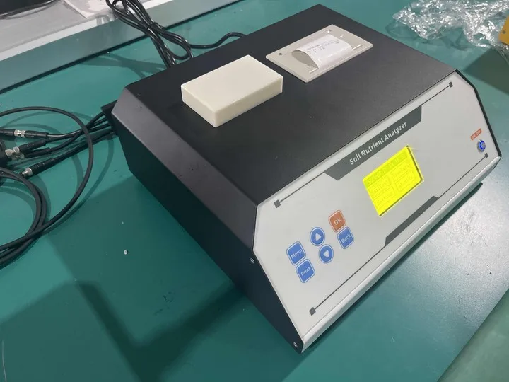 CHINCAN TPY-6A High Quality Benchtop Soil Nutrient Tester for N P K Salinity and PH Measure in the Soil with Good Price