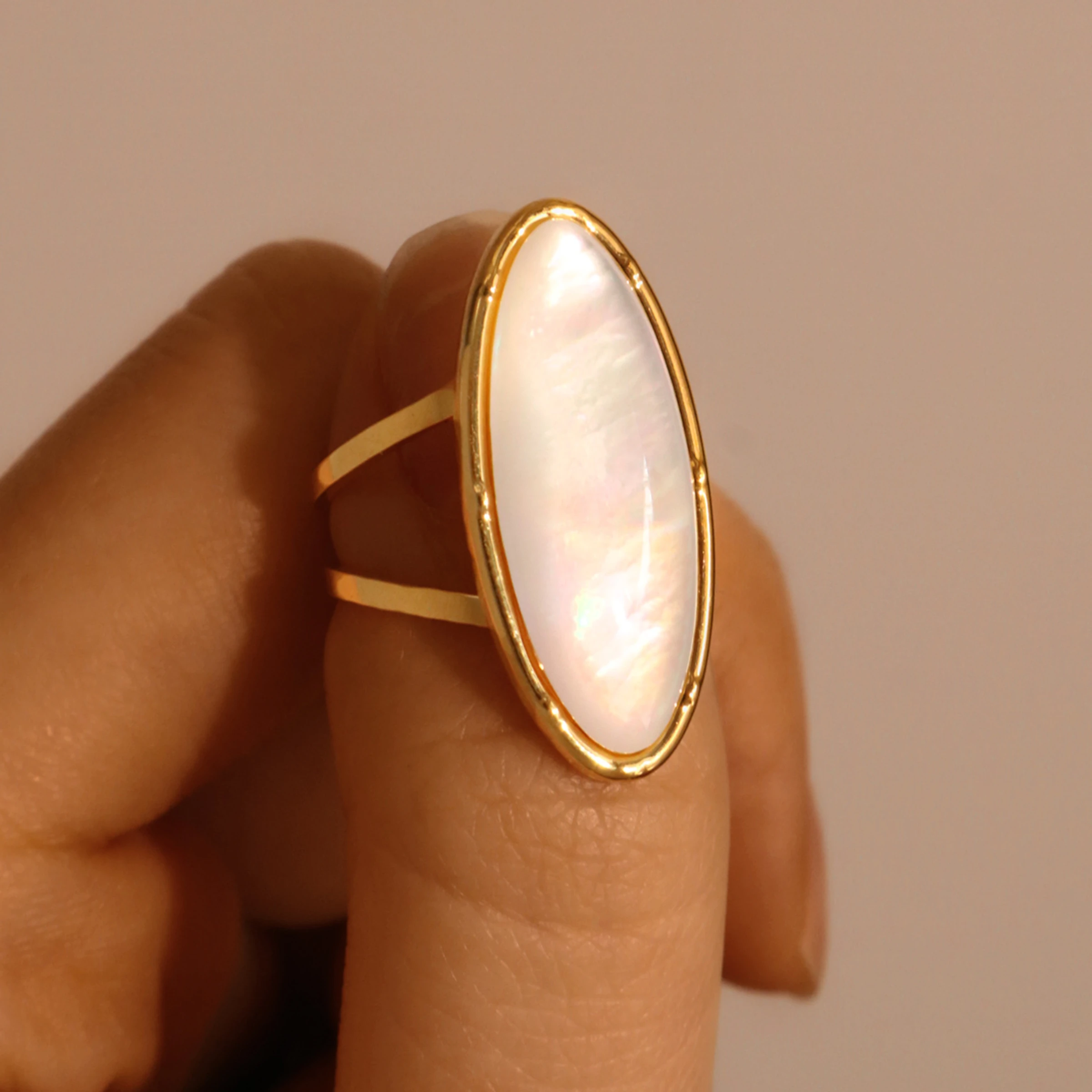 Oval Natural Shell Vintage Rings for Women Stainless Steel Temperament Exaggeration Metal RingChunky Jewelry Jewelry Gift