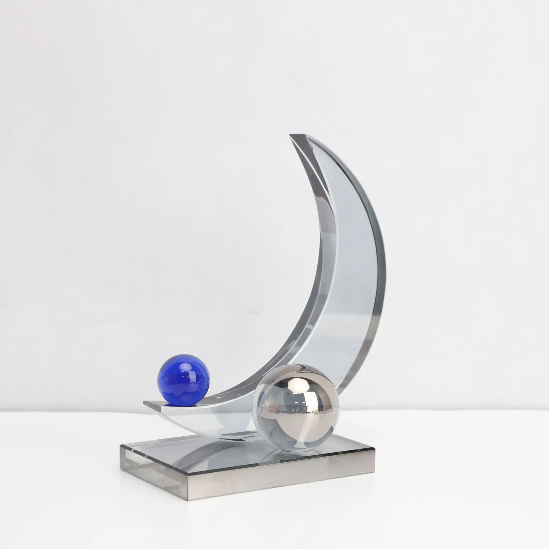 

New Product Best Selling Crystal Crafts Customized Crystal Trophy Award Trophy