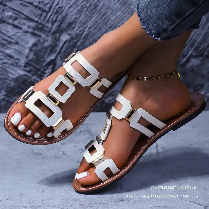 

Summer Open Toe Outdoor Beach Comfortable Roman Shoes Fashionable Casual Metal Decoration Flat Women's Sandals Zapatos De Mujer