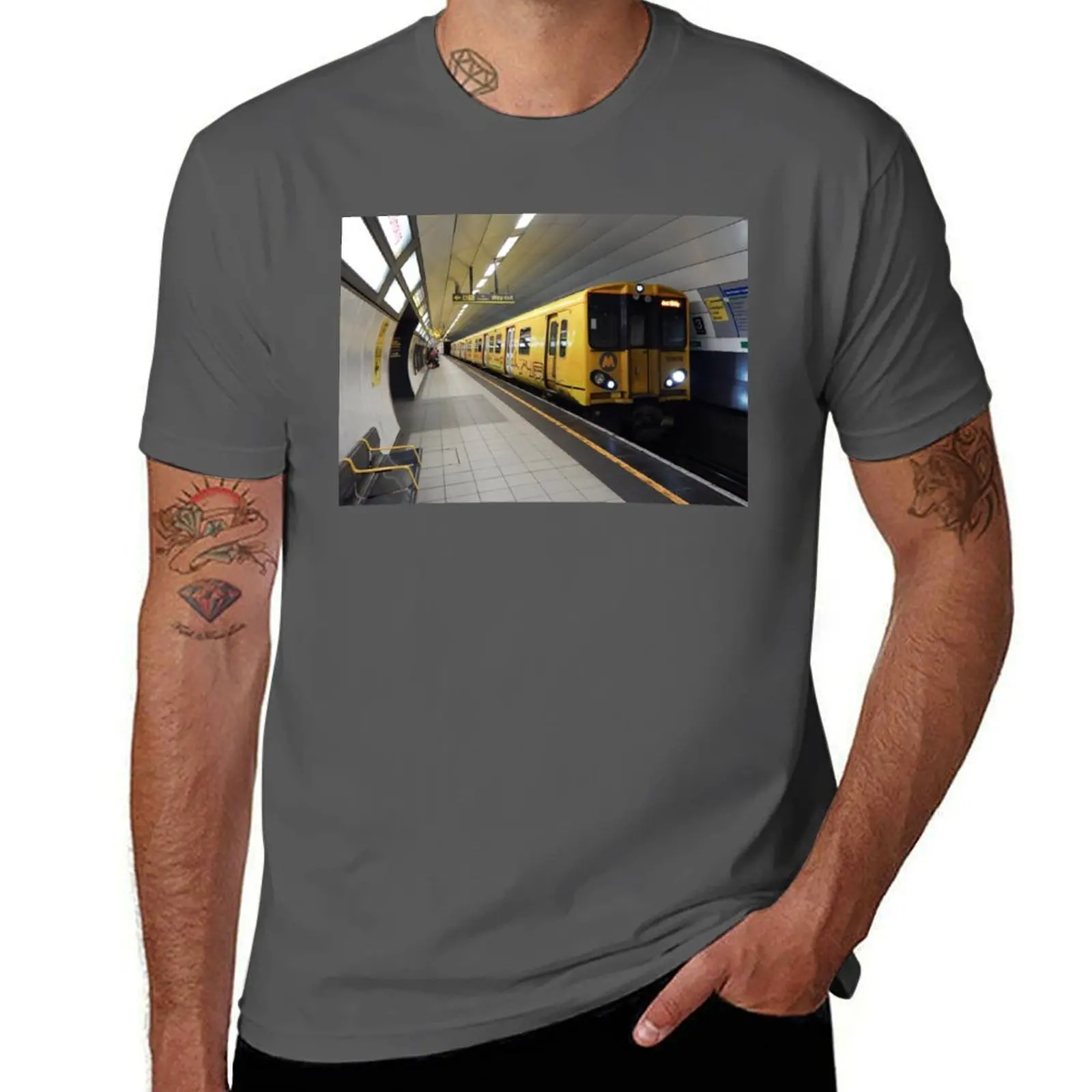 

Merseyrail class 508 115 at Liverpool Lime St T-Shirt Clothing vintage Men's t-shirts
