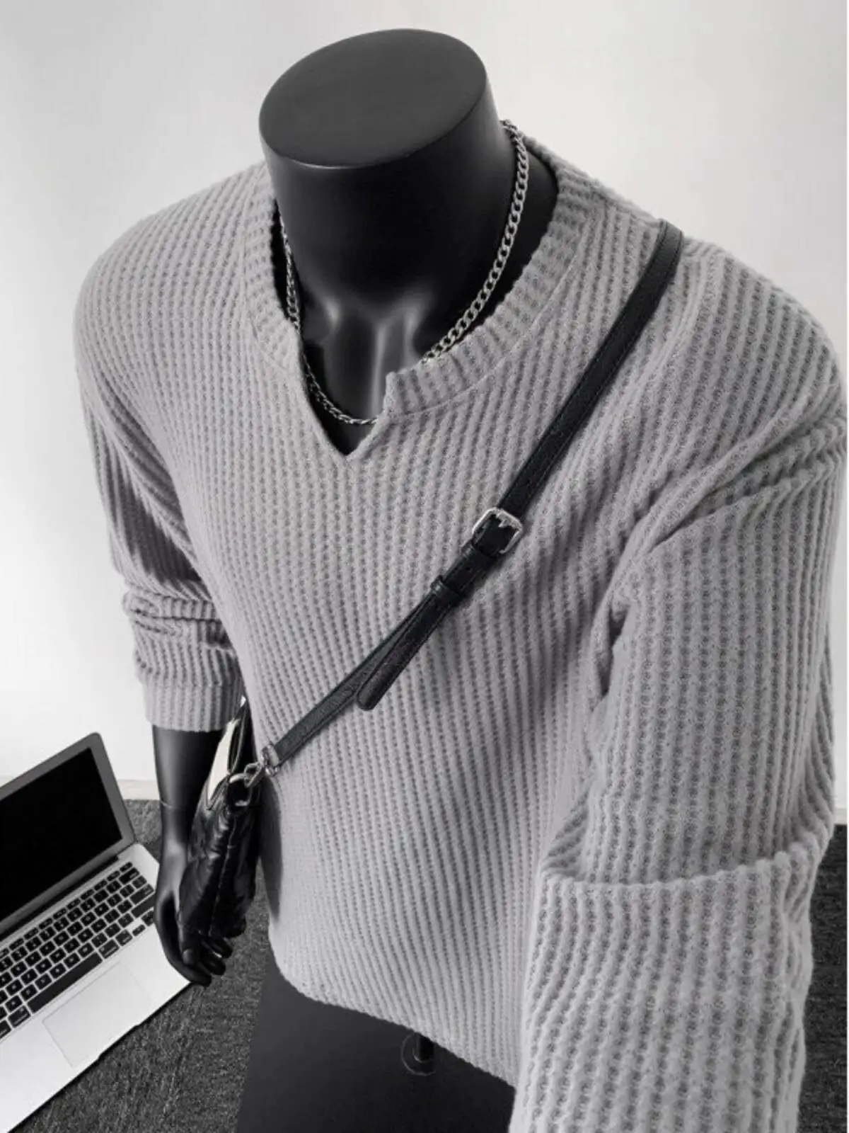 

Men's Black V Neck Long-Sleeve T Shirt Cool Casual Knitting Sweater Base Layer Inner Wear Top