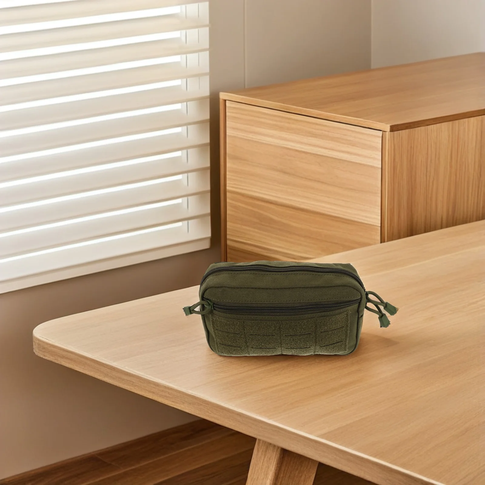 

Light Outdoor Multi-functional Waist Bag Travel Nylon Portable Medicine Storage