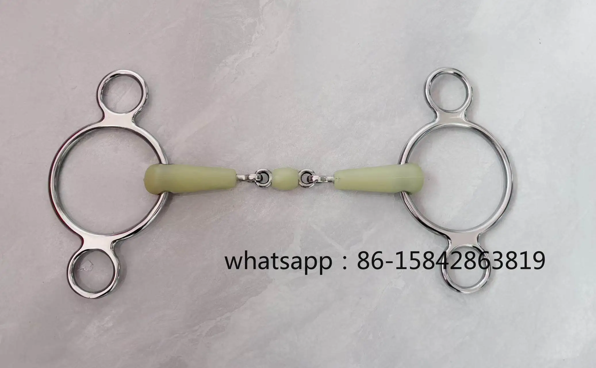 Apple Flavor Rubber 3-Ring Show Jumping Bit with Bit Shanks, Equestrian Tack & Harness Supplies
