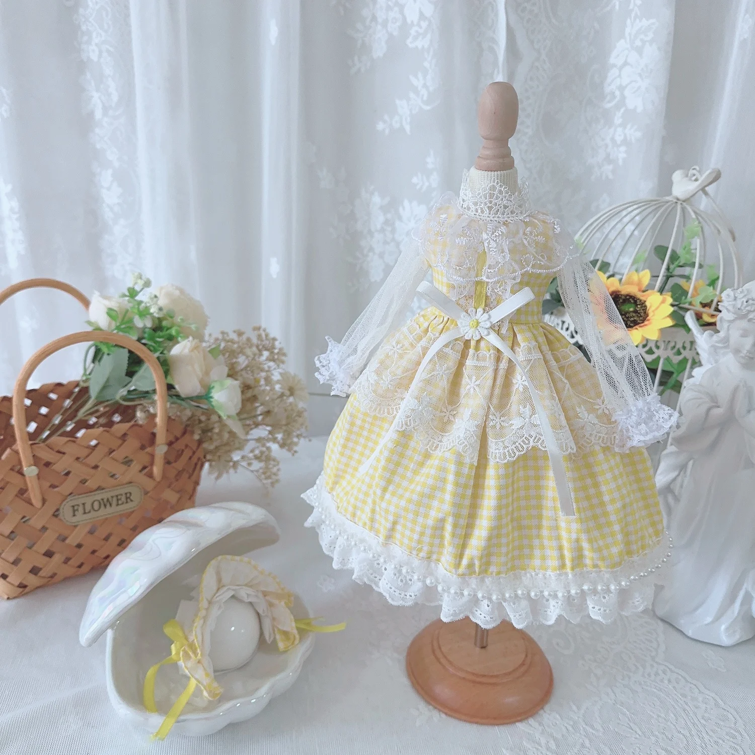 BJD Doll Clothes suitable for 1/3 1/4 1/6 size Yellow Plaid Lace Long-sleeved Dress Doll Accessories (skirt + headdress)