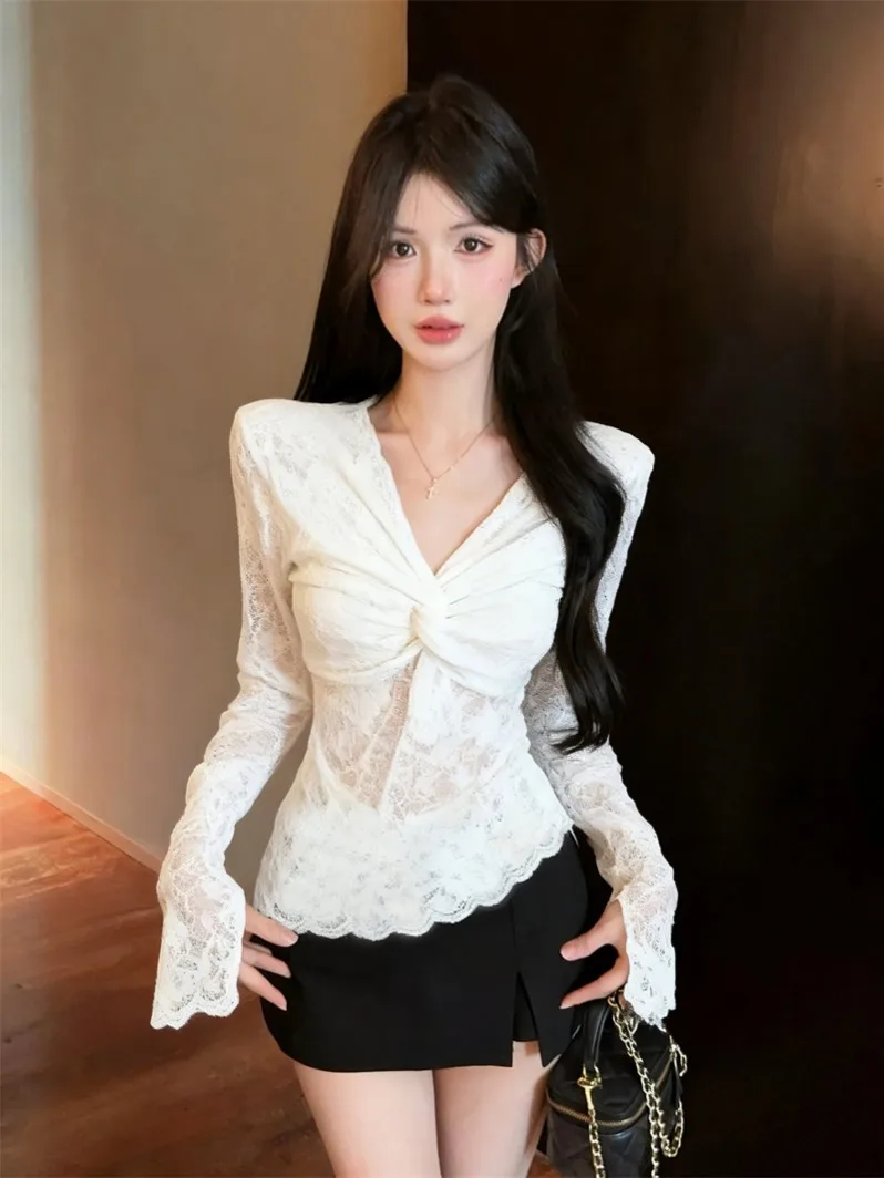 

Slimming Pure Desire Hooked Floral White V-Neck Tied Lace Top Women's Spring Design Fitted Base Shirt Upper Body
