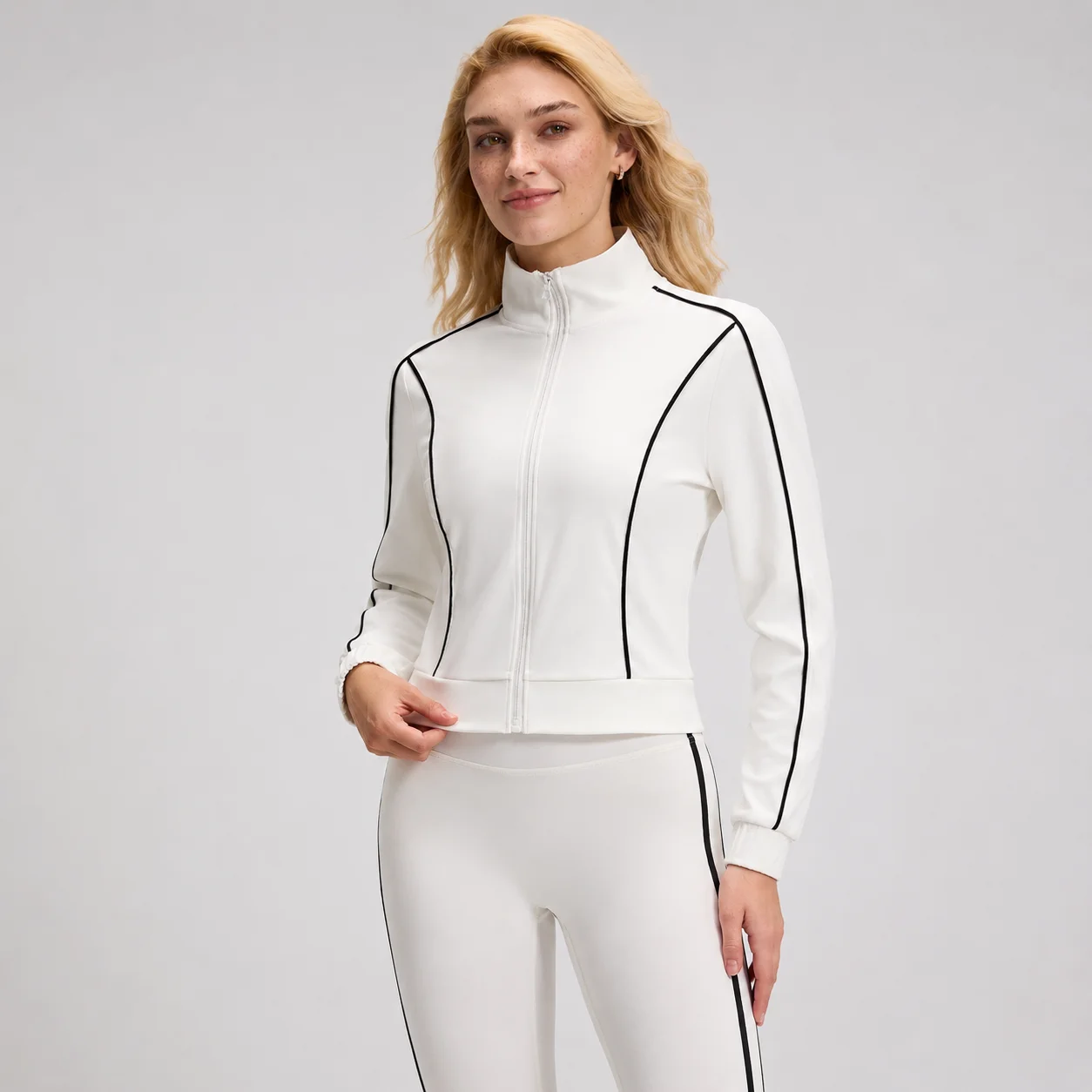 EOENKKY Women's Sports Jacket Zip Up Stand Collar Breathable Stretch Running Gym Workout Fitness Activewear