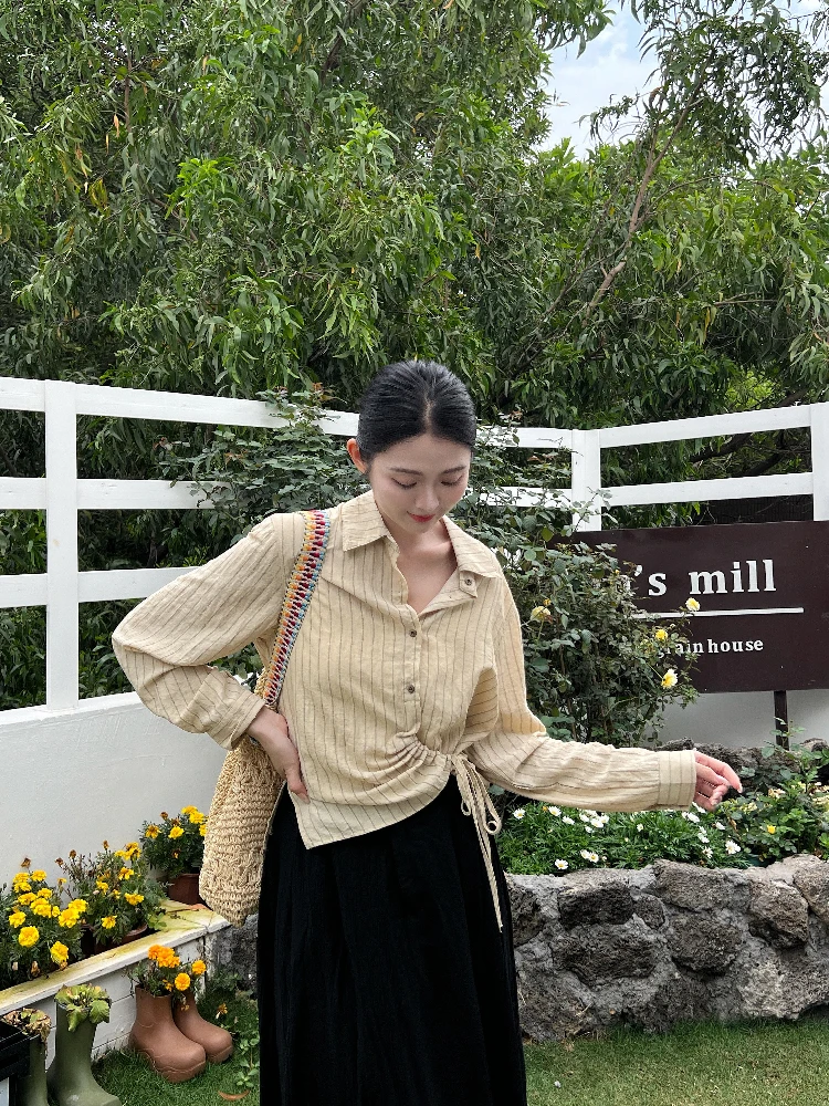 

Модная светло-желтая полосатая асимметричная рубашка на пуговицах от ESLEUNG из смесового хлопка и льна, для повседневной носки, длинная, свободного кроя.