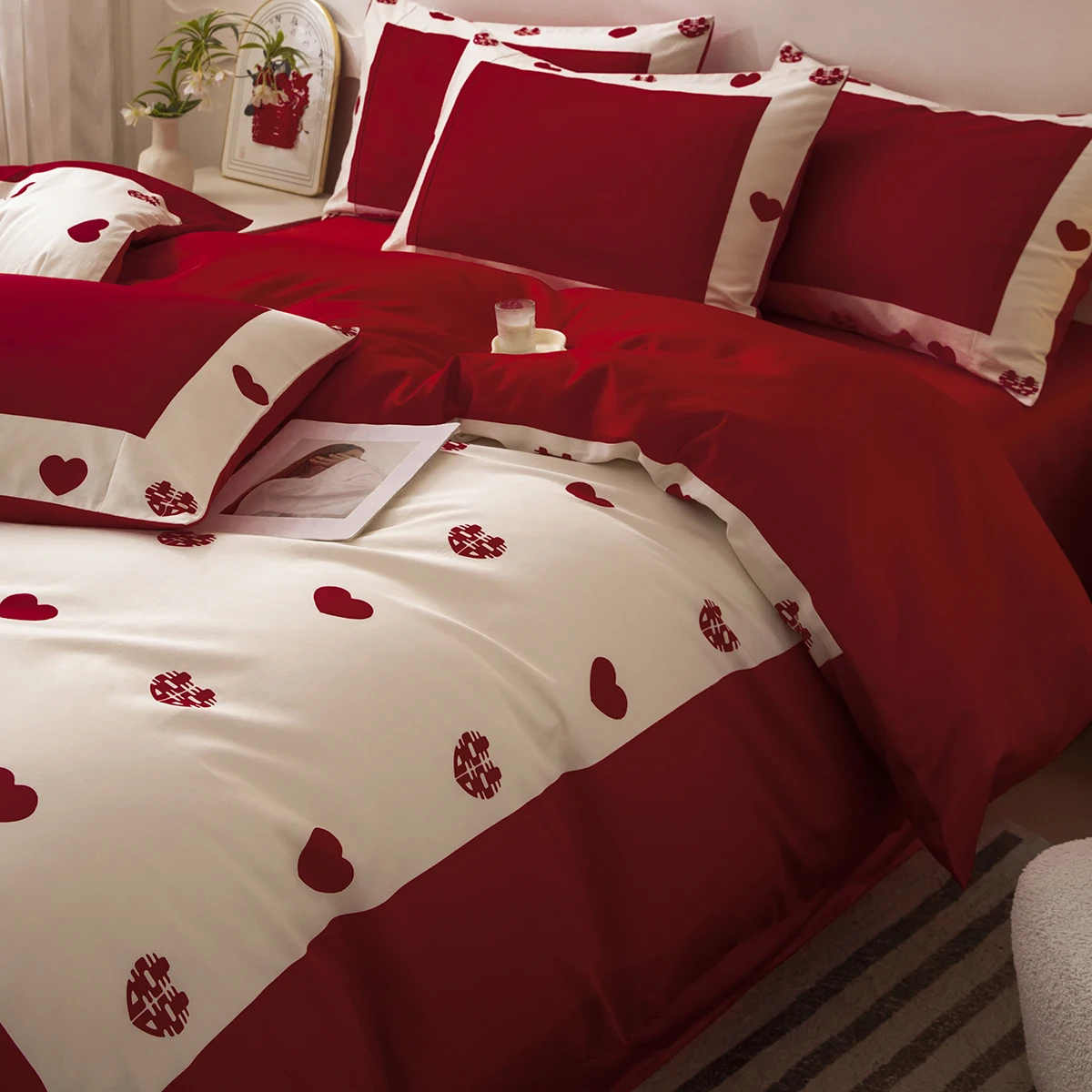 Four-piece set of big red sheets on the wedding bed, quilt cover for newlyweds, wedding dowry, happy quilt cover