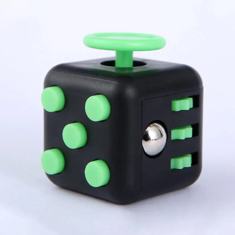 6-in-1 Fidget Cube Toy Hand Spinner voor anti-stress/anti-angst Fidget speelgoed voor kinderen, tieners, volwassenen-3,4 cm 40 g meerdere kleuren
