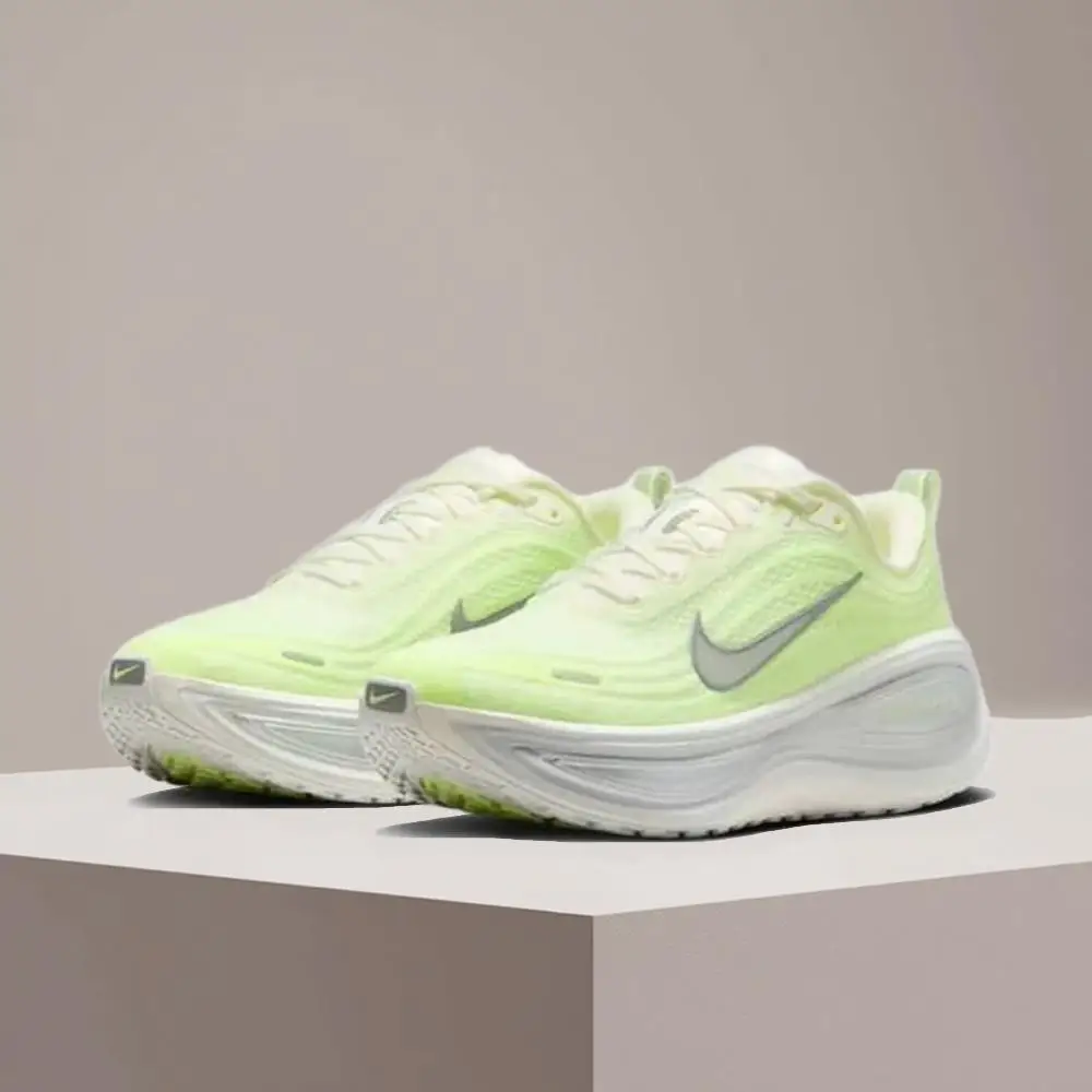 

Женские кроссовки Nike Vomero Plus сине-розового цвета: стильные, универсальные, нескользящие и долговечные HV8154-106