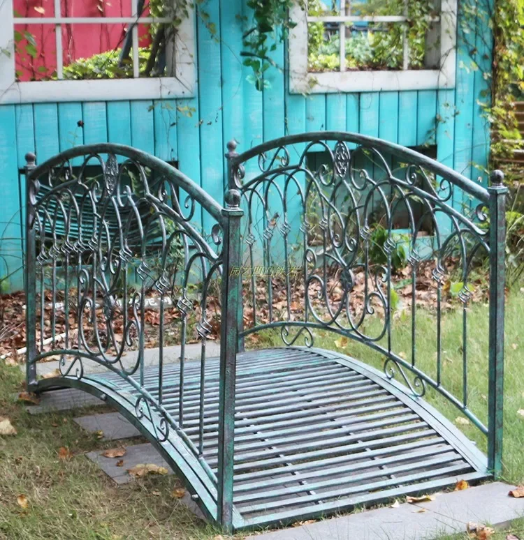 Outer single American retro old bold outdoor wrought iron arch bridge garden courtyard terrace small bridge villa courtyard