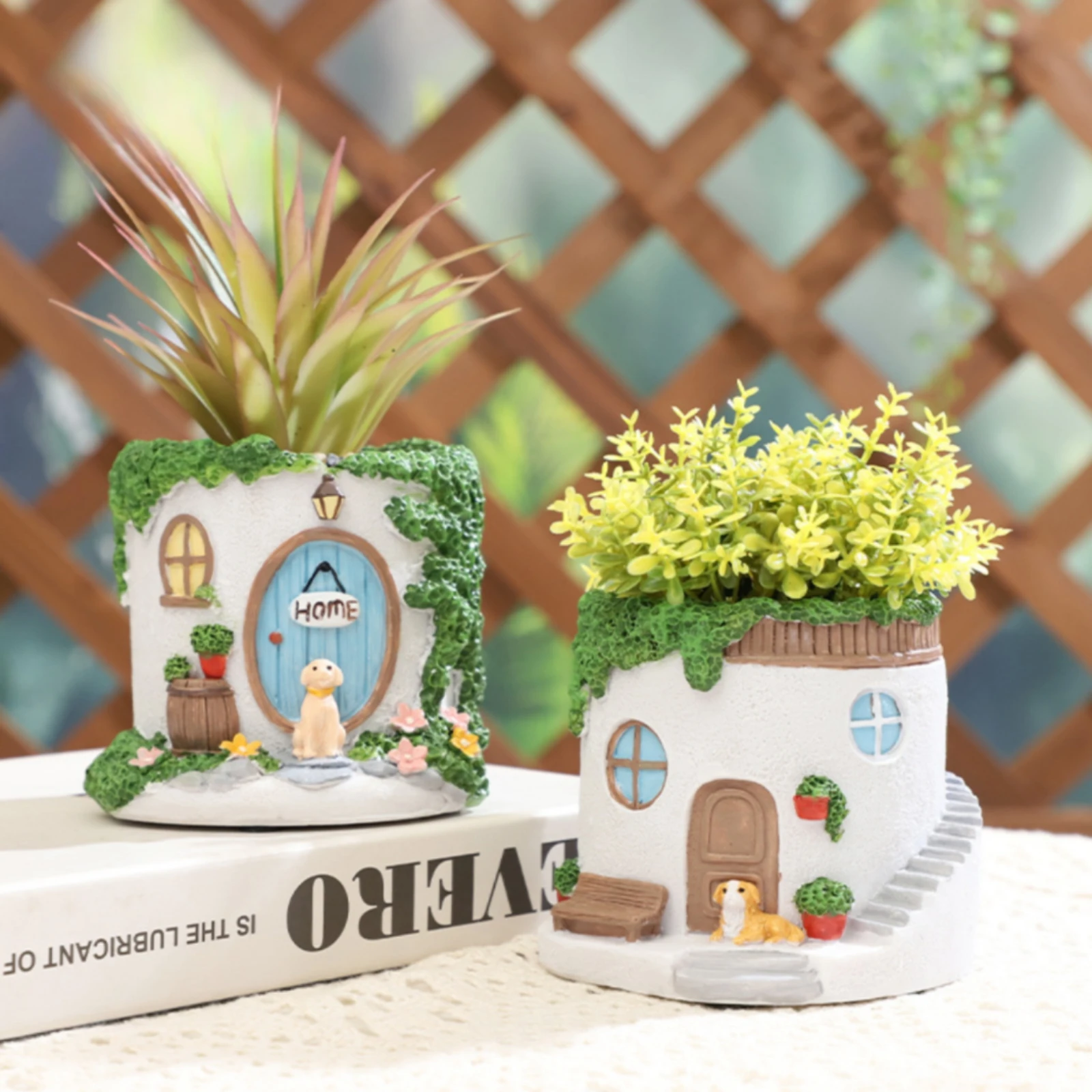 Planter with Vine Detailing Textured Decorative Planter Succulent Pot Indoor Vessel Compact for Desk, Windowsill