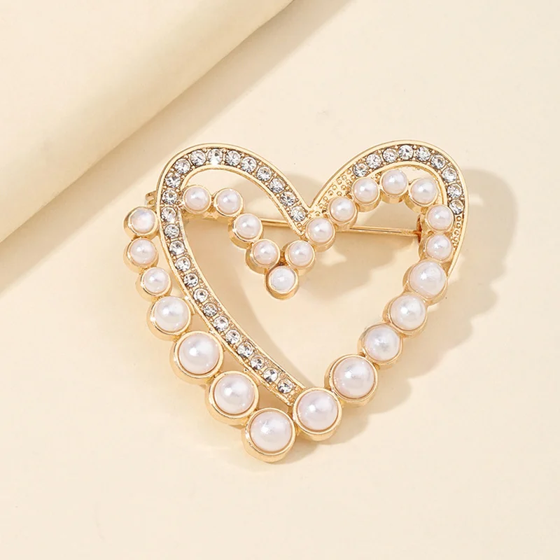 Pearl Love Small Fragrance Brooch Anti-exposure Decoration Decorative Corsage Love Element Zircon Hollow Brooch image 5