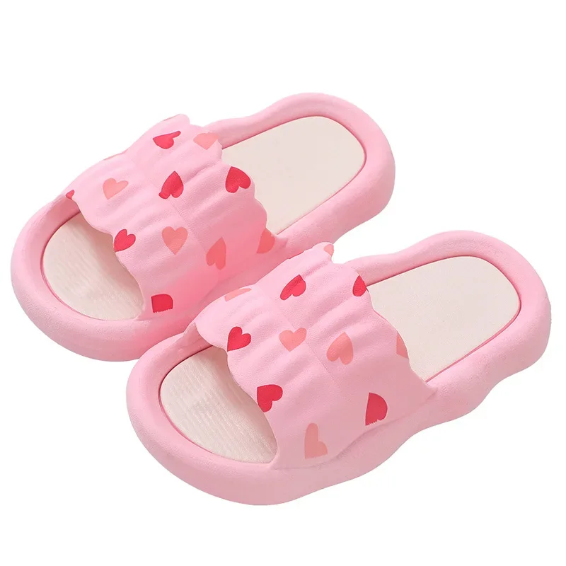 Kids Slippers Summer Anti Slip Indoor Home Slippers Love EVA Girls Shoes Cute Princess Beach Shoes Soft Sole Bathroom Slides 슬리퍼