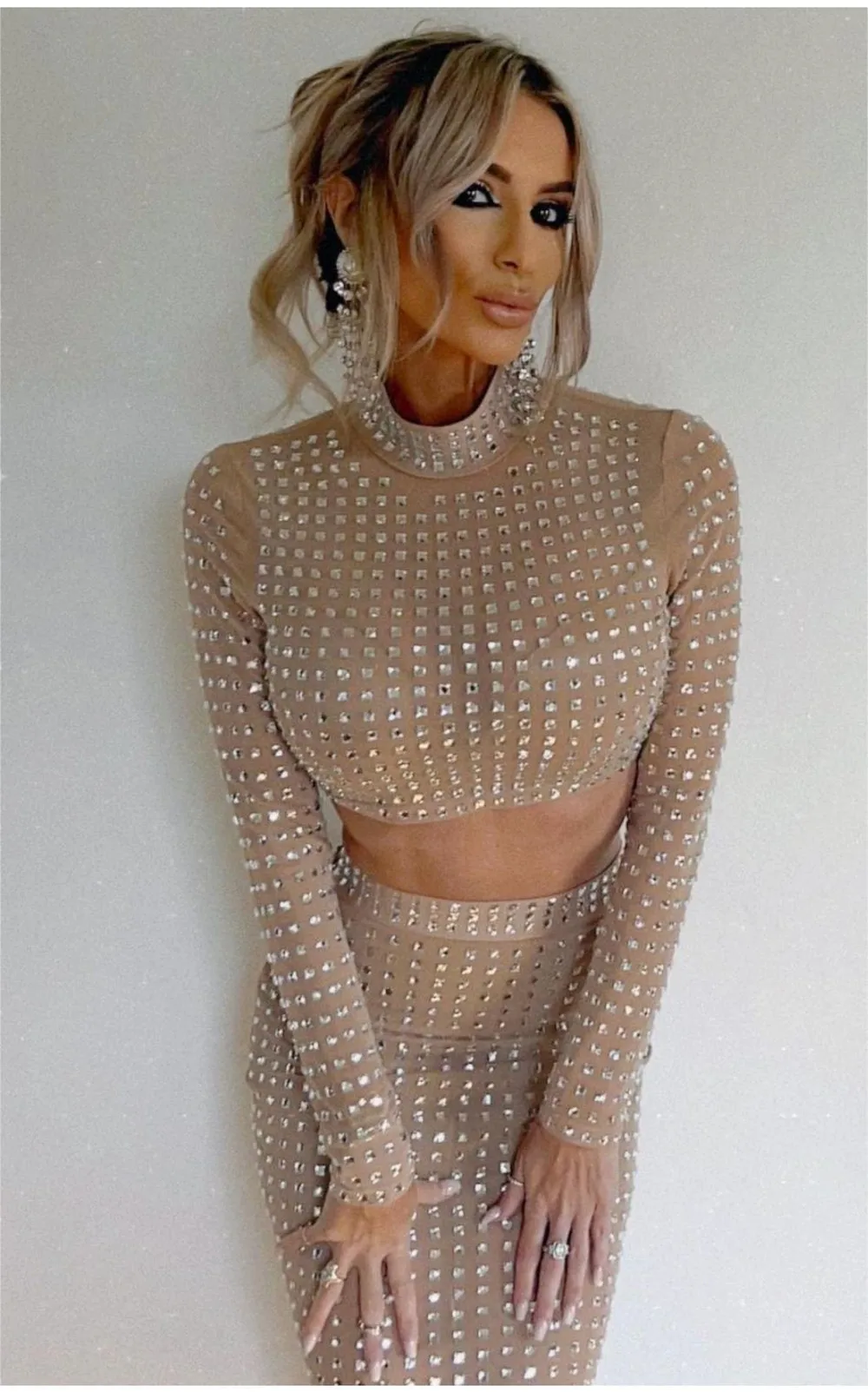 ชุดเดรสยาวสีดำกรมท่า แขนยาว ประดับคริสตัลวิบวับ 2 ชิ้น ทรงเข้ารูป สำหรับงานปาร์ตี้ งานเลี้ยงวันเกิด งานค็อกเทล ฉลองกลางคืน