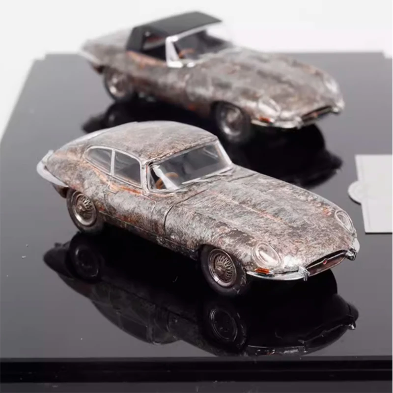 

Diecast Original 1:64 Scale Jaguar E Type Classic Car Simulation Alloy Car Model Static Display Collectible Toy Gift Souvenir