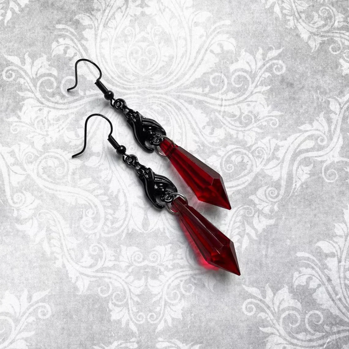 

Red and black gem pendant dark bat decoration stylish exquisite jewelry earrings