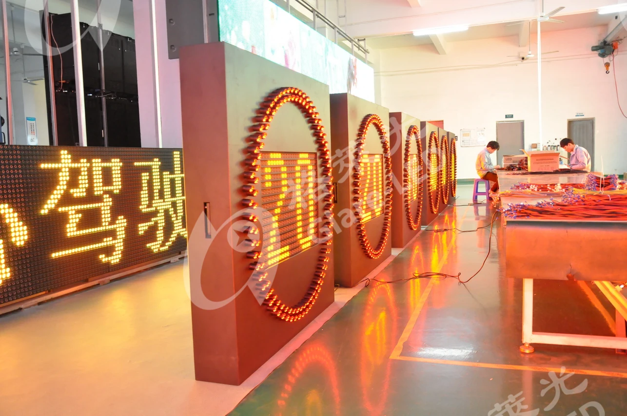 Sinal de Orientação de Tráfego com Controle de Faixa LED