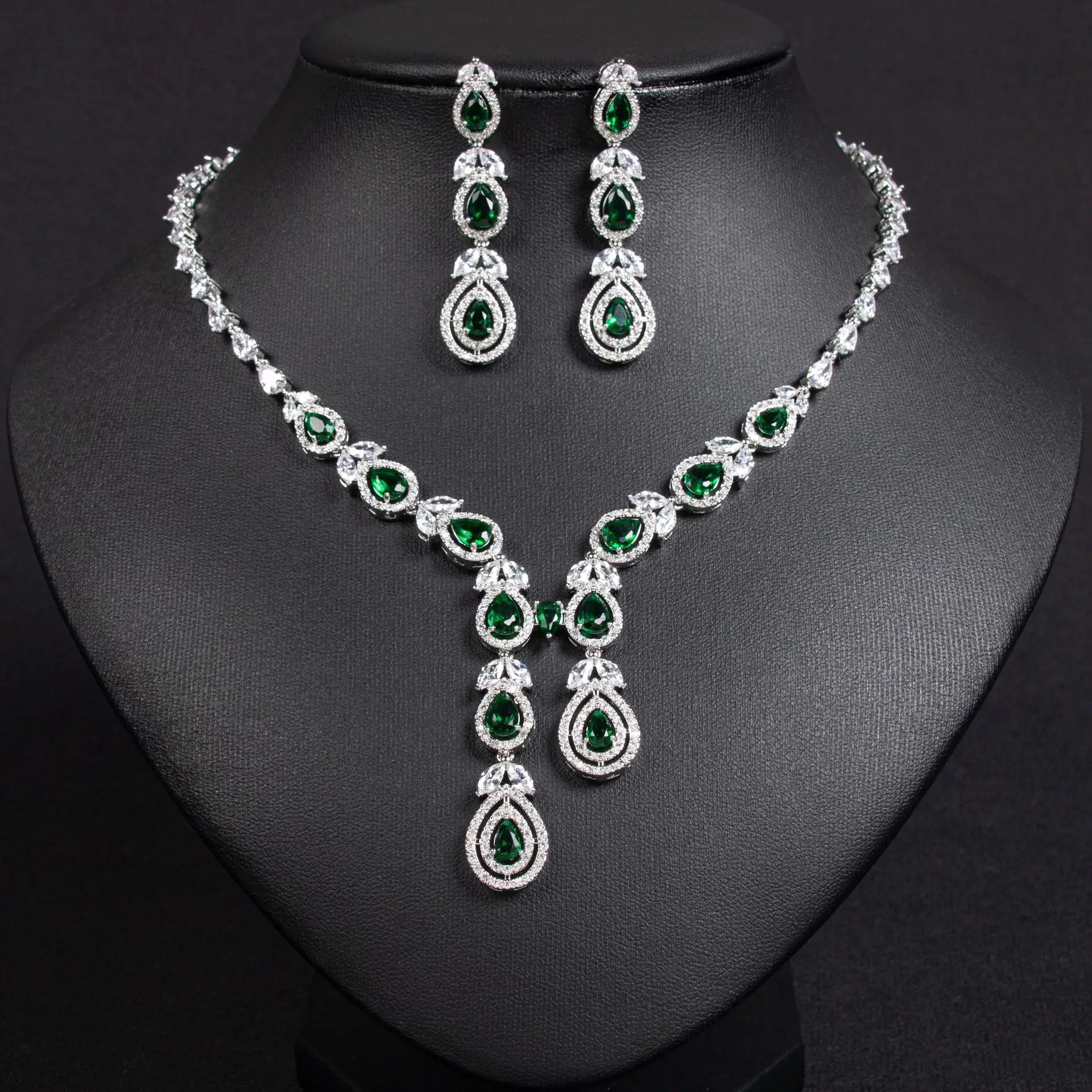

HIBRIDE New Unique Green Water Drop Necklace Earrings 2 Piece Women's Dress Decorative Jewelry Wedding Prom Holiday Gift S-1019